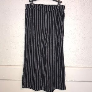 Zoë + Phoebe black & white striped pants for women